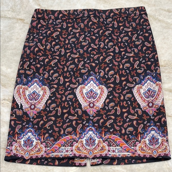 J Crew | No‎ 2 Pencil Skirt | Black/Purple/Pink Paisley Cotton | Size 4 - Picture 1 of 12